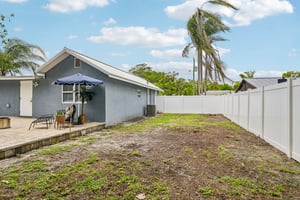 20th St Ct E-S2207-037.jpg