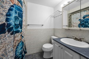 Bathroom2