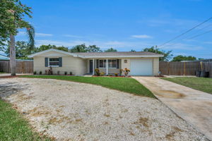 Front Exterior7