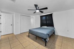 Primary Bedroom1b