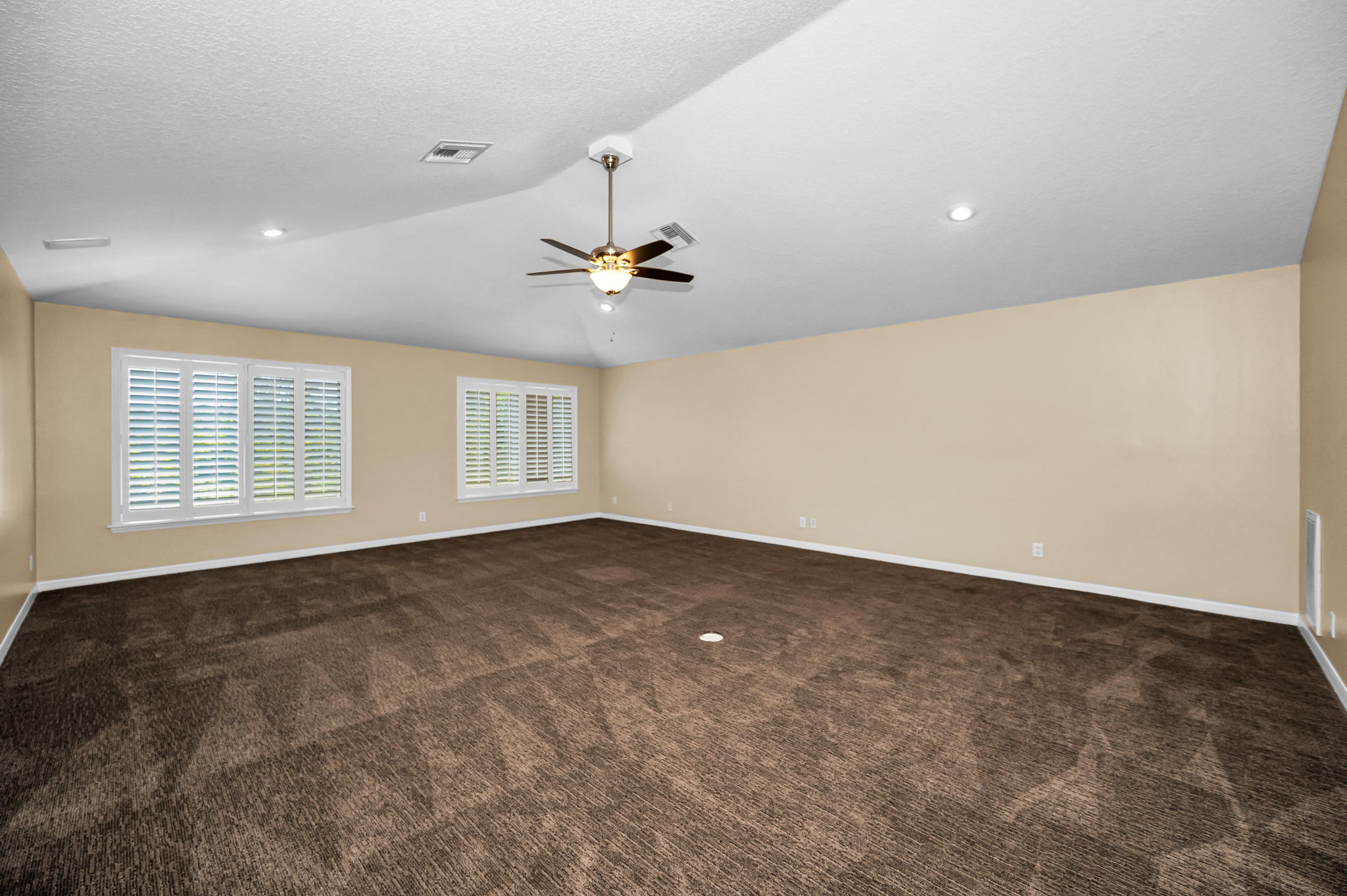 Upper Level Bonus Room1e