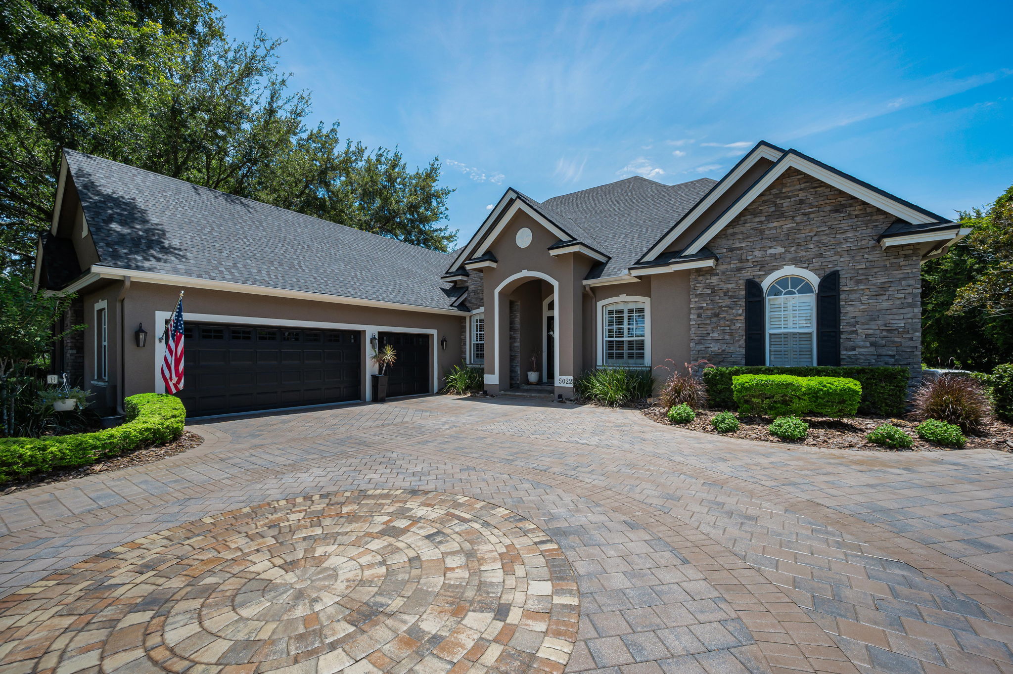 Front Exterior8