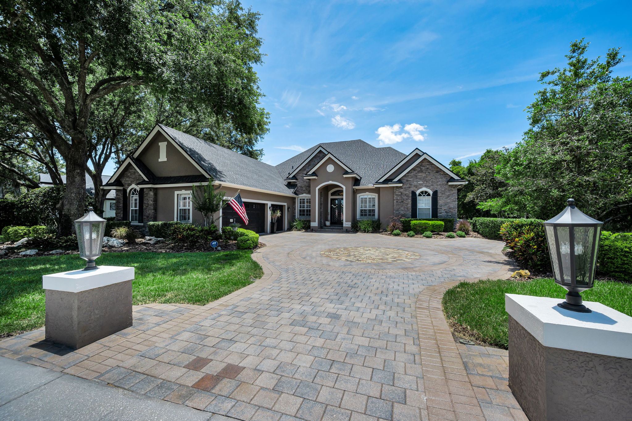 Front Exterior4