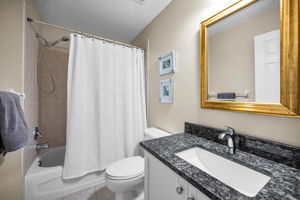 Upper Level Bonus Room1b Bathroom