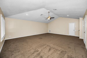 Upper Level Bonus Room1d