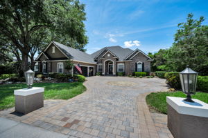 Front Exterior4