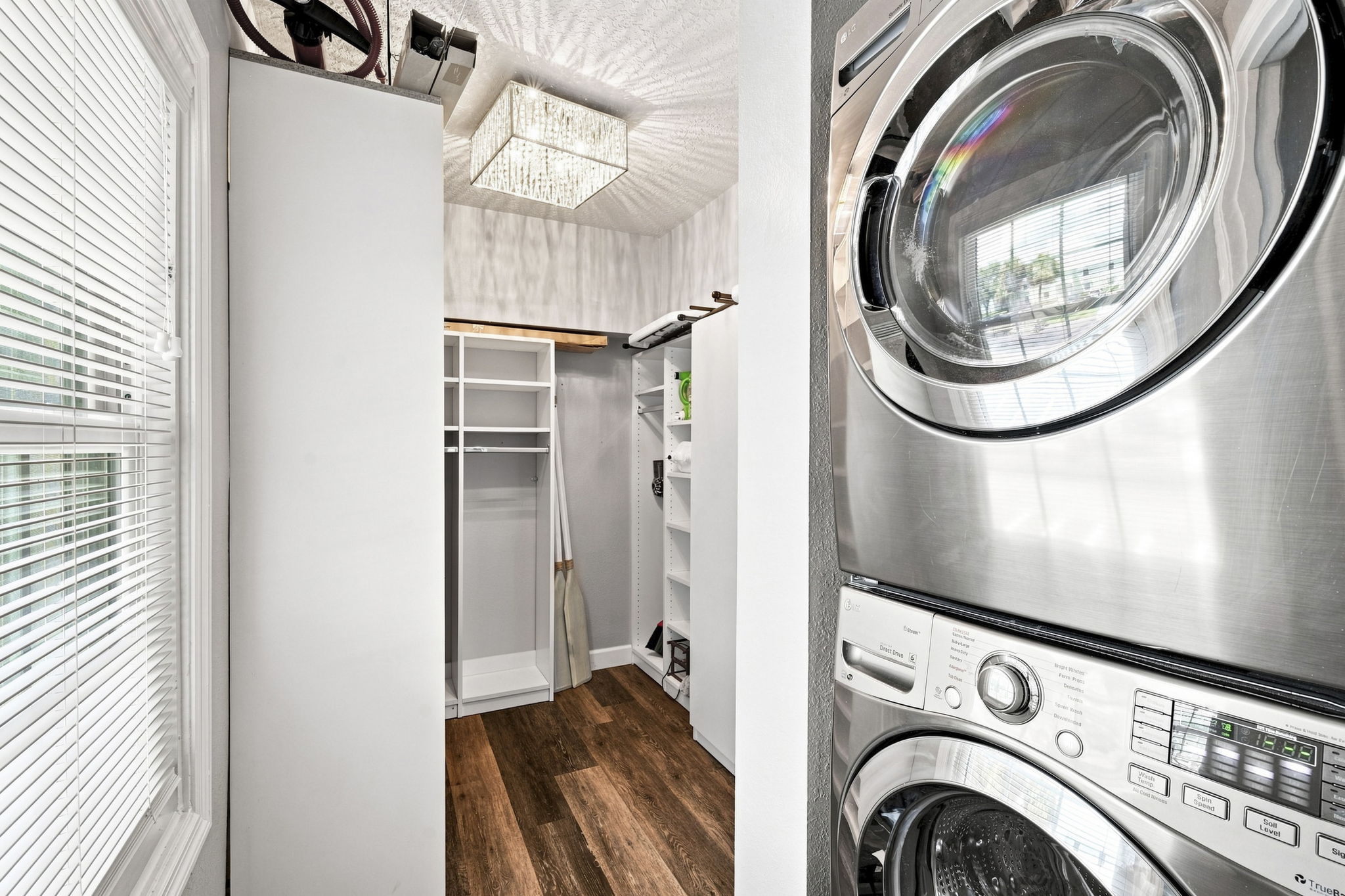 Interiors (22)