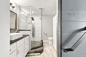 Interiors (25)