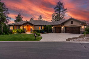 002-Twilight-Front-5025-Knobcone-Dr-Full