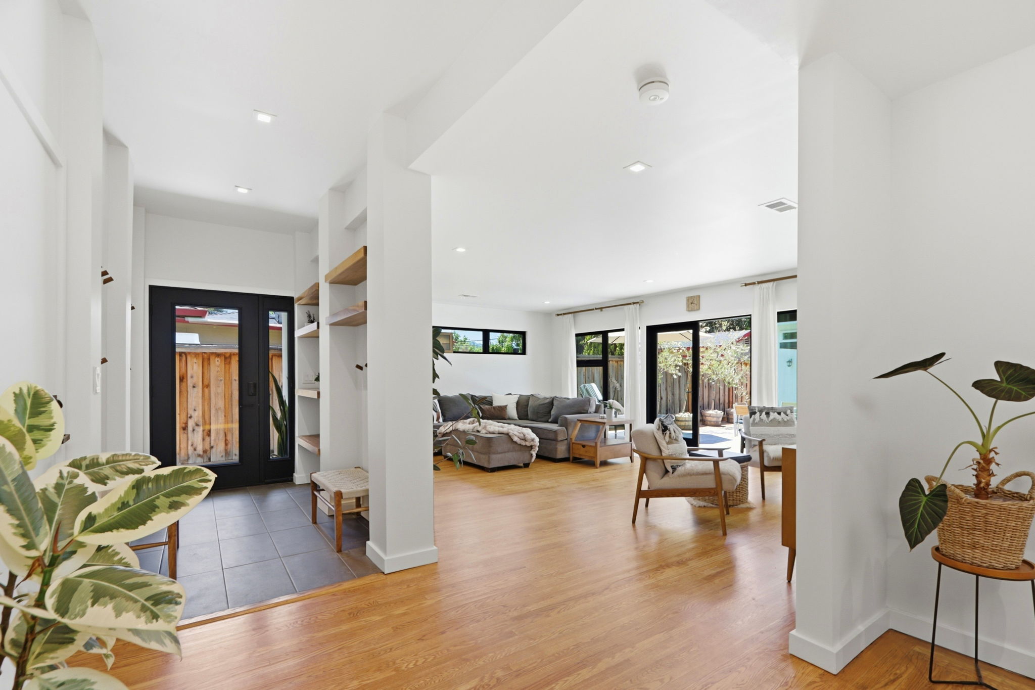 010_F8_5027 Brewster Ave
