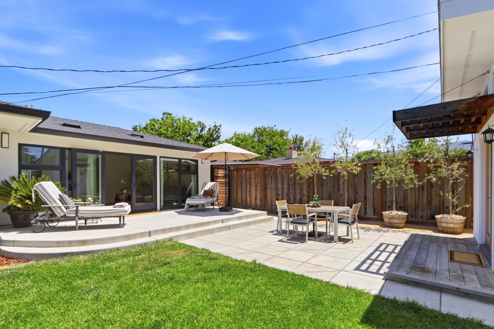 049_F8_5027 Brewster Ave