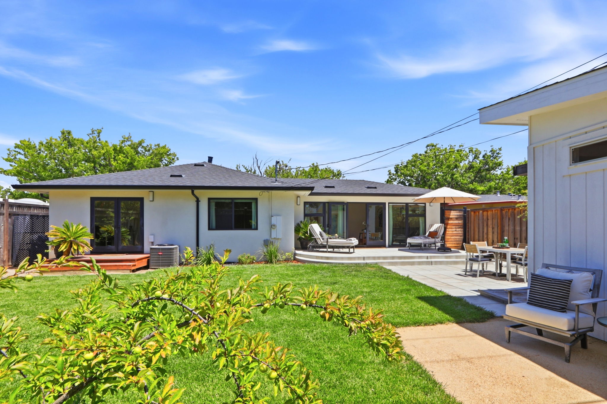 051_F8_5027 Brewster Ave