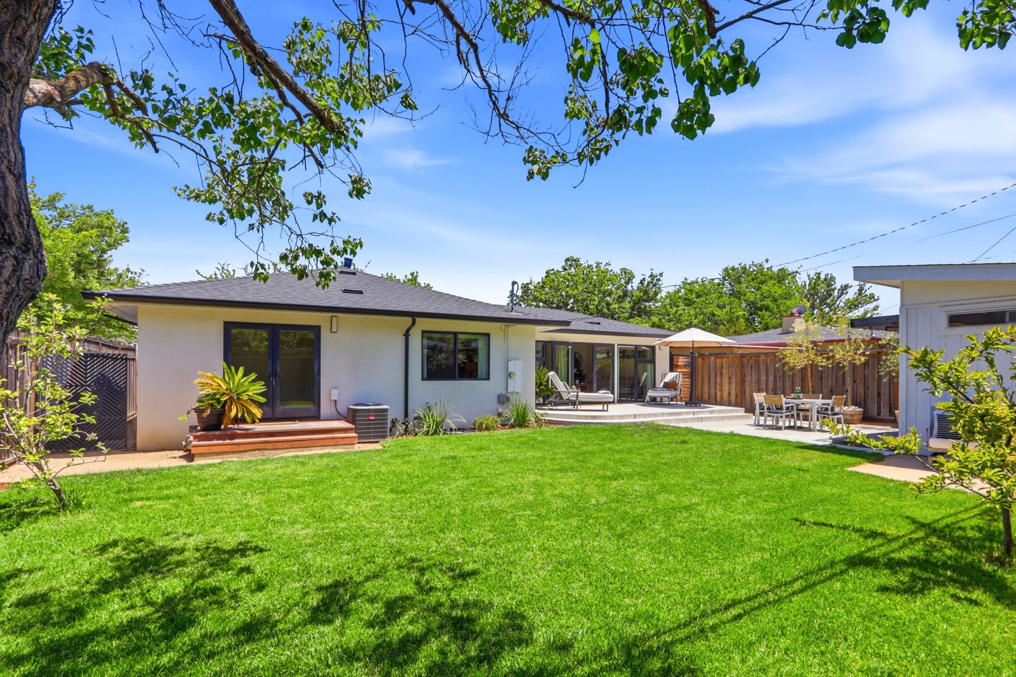 054_F8_5027 Brewster Ave