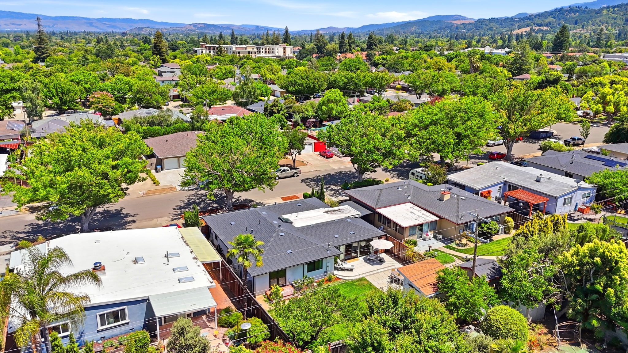 007_F8_AERIAL_5027 Brewster Ave