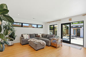 012_F8_5027 Brewster Ave