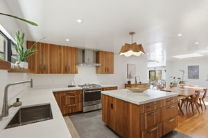 020_F8_5027 Brewster Ave
