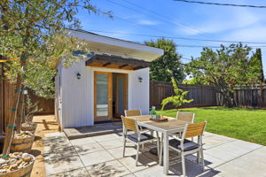 042_F8_5027 Brewster Ave