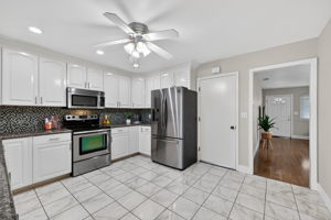 5029 Eat in /Kitchen