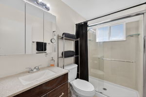 5027 full bathroom