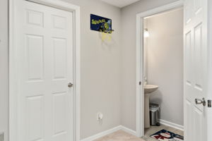  Photo 33
