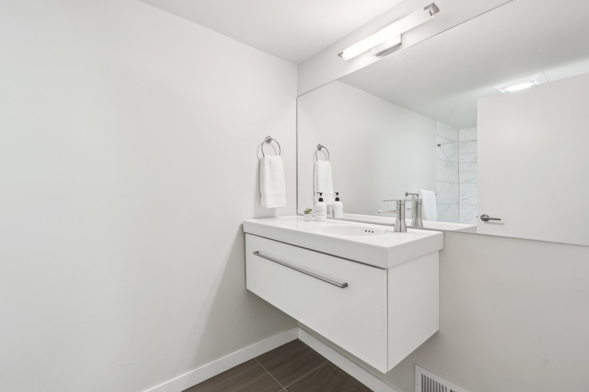 Kalmia Ave-058.jpg