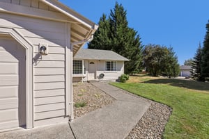 N Pine Ave-S2008-008.jpg