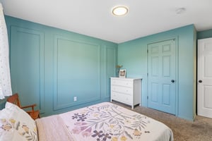 N Pine Ave-S2008-045.jpg