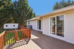 N Pine Ave-S2008-066.jpg