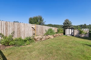 N Pine Ave-S2008-078.jpg