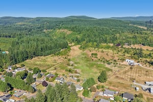 N Pine Ave-S2008-088.jpg