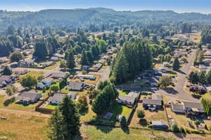 N Pine Ave-S2008-093.jpg