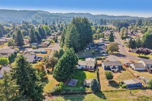 N Pine Ave-S2008-095.jpg