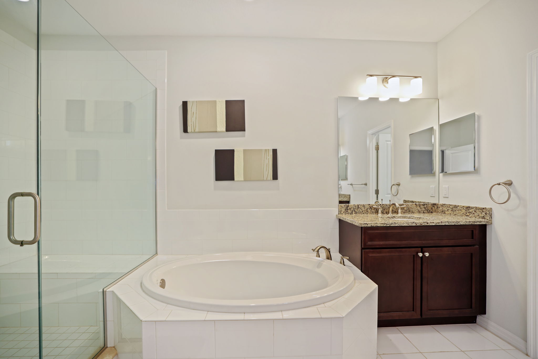 Bathroom 1 - 495A5685 (1)