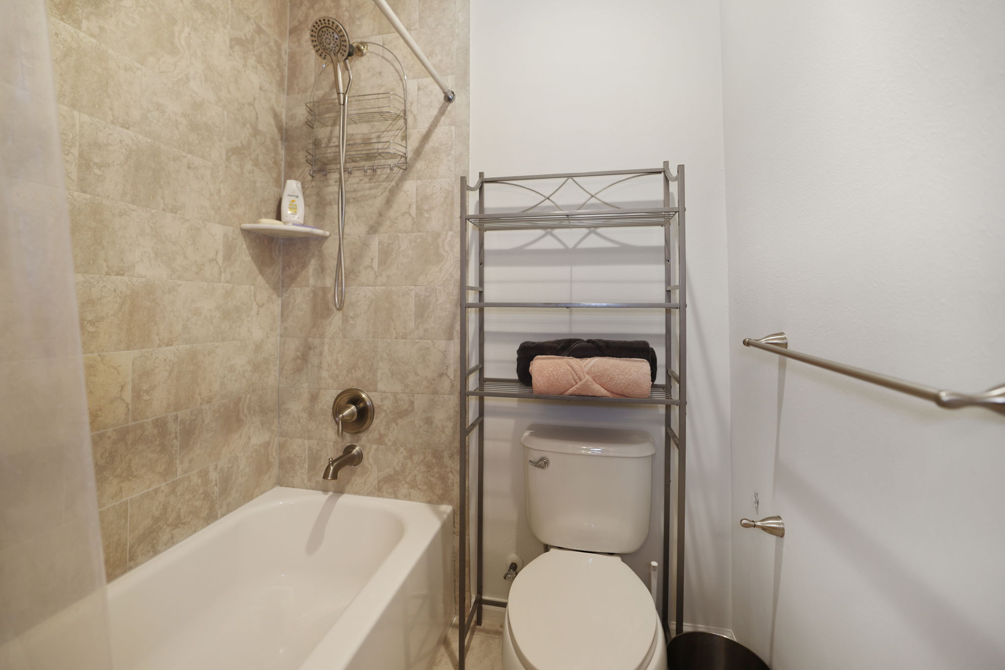 Bathroom 2 - 495A5705 (1)