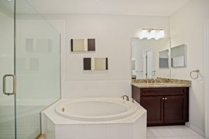 Bathroom 1 - 495A5685 (1)