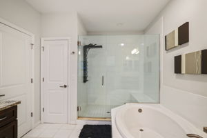 Bathroom 1 - 495A5686 (1)