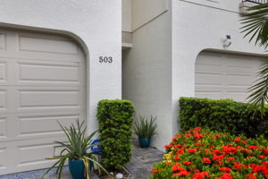 Front Entrance - 495A5785 (1)
