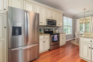 Kitchen/Breakfast Area