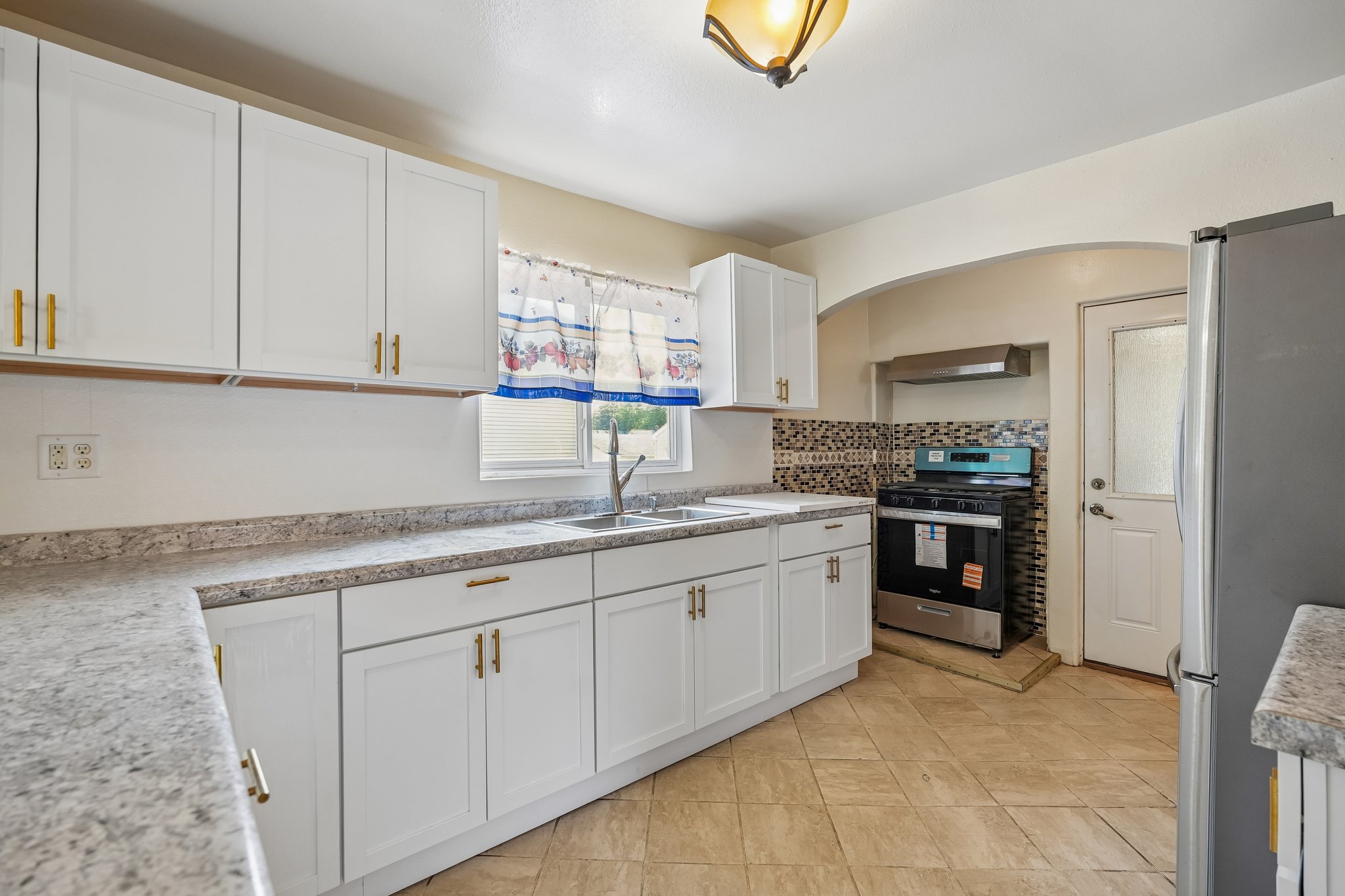 S 65th St-S1208-013.jpg