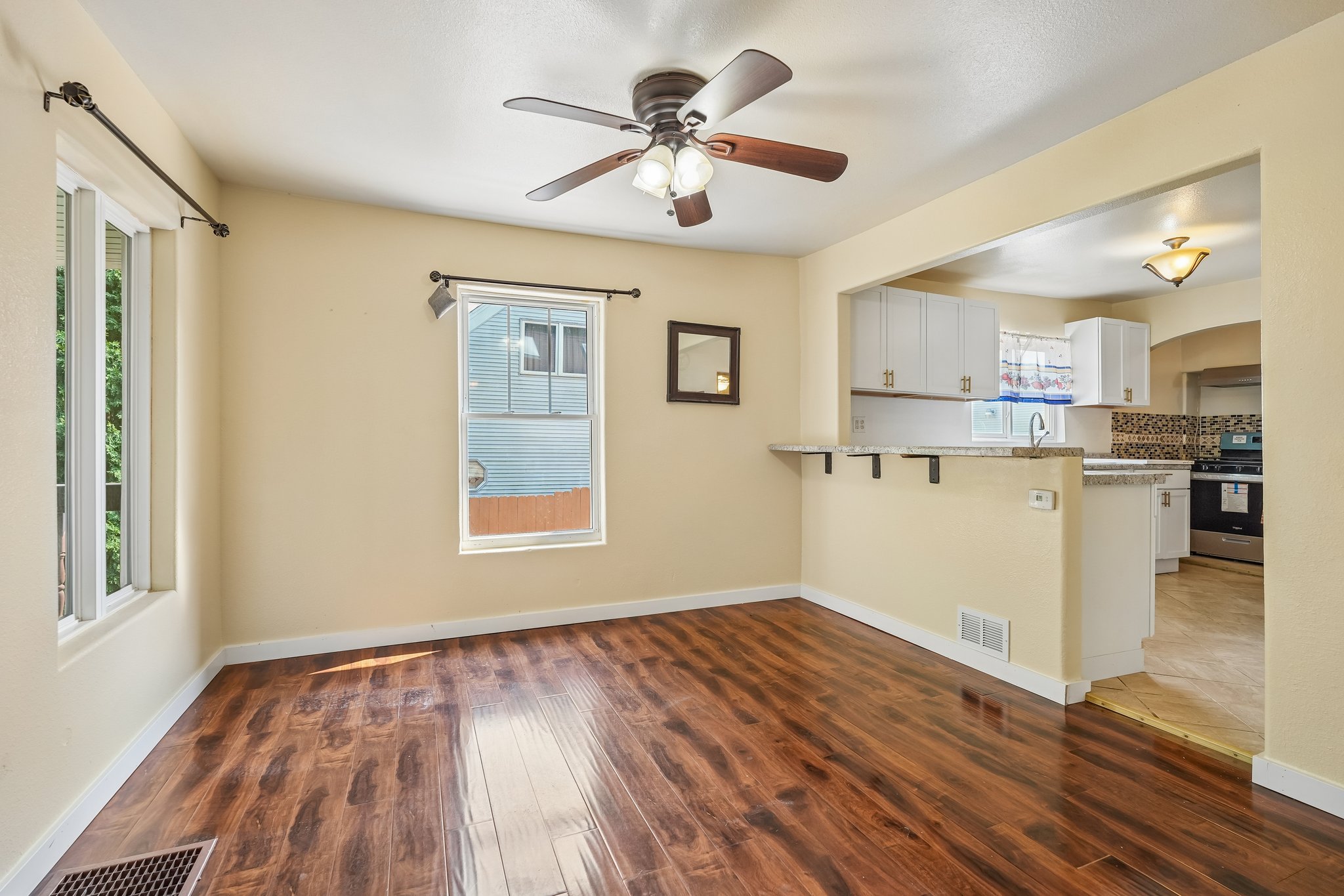 S 65th St-S1208-020.jpg