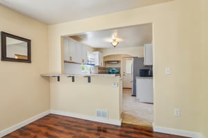 S 65th St-S1208-024.jpg