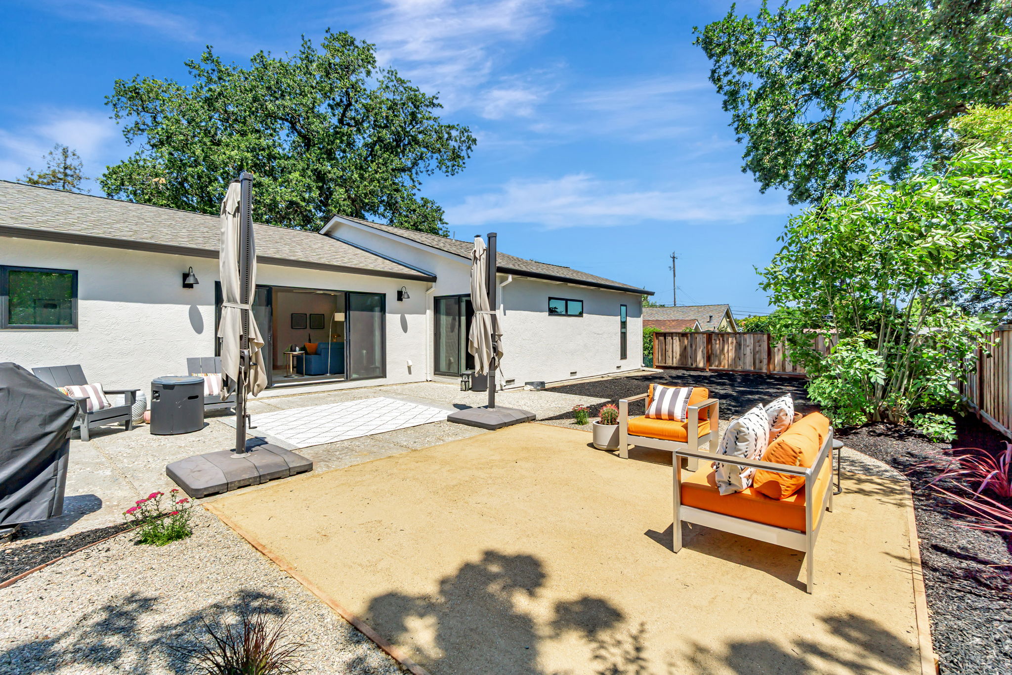 050_503 Vine Hill Way  Martinez