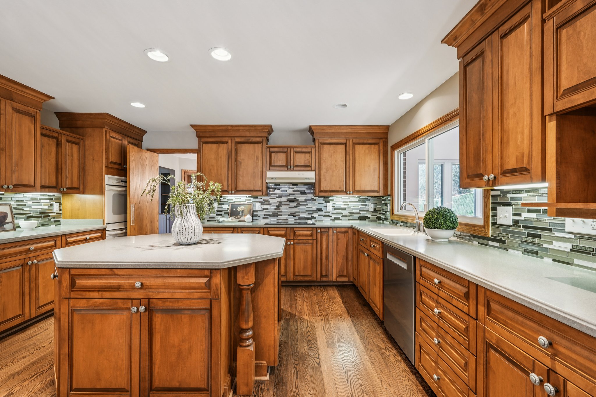 Westminster Dr-S0704-025.jpg