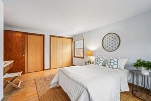 Westminster Dr-S0704-030.jpg