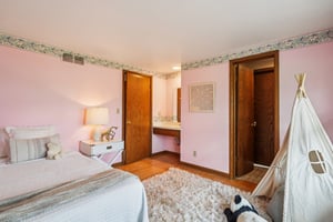 Westminster Dr-S0704-032.jpg