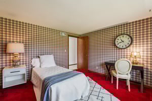 Westminster Dr-S0704-040.jpg