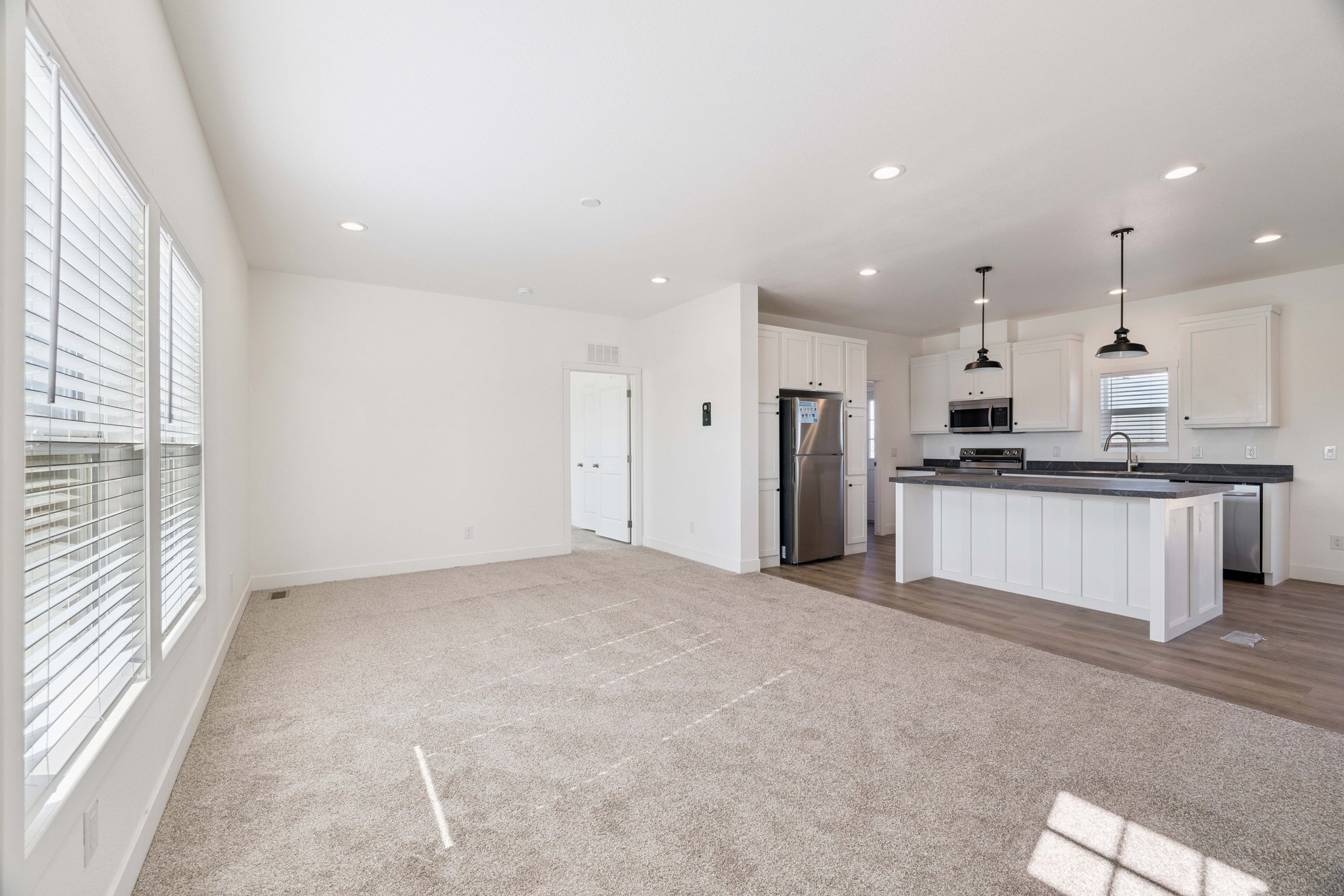 50308 W Wildwood Rd - 005.jpg