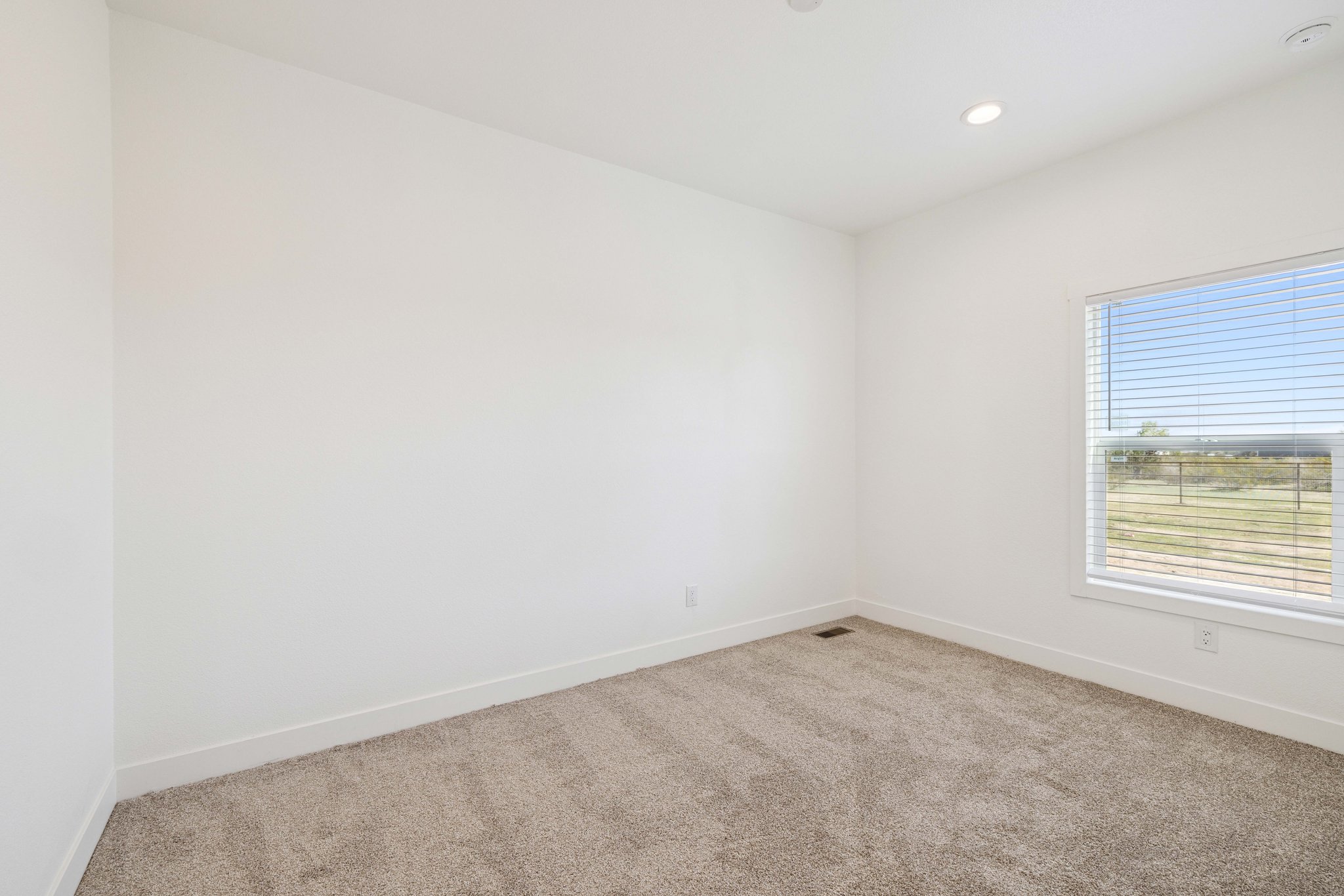 50308 W Wildwood Rd - 024.jpg