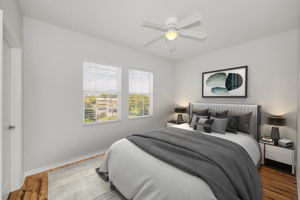 Upper Level Guest Bedroom2a-vs
