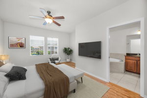 Upper Level Primary Bedroom1b-vs